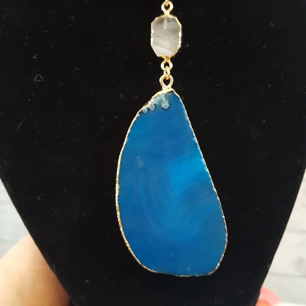 BOGO FREE NWT Genuine Agate Sea Blue Necklace